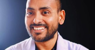 कविता: मेरो सेतो कोट अझै सफा छ